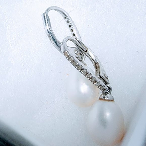 Sterling Silver 925 Dimond Tear Drop Peral Earnings - Picture 1 of 3